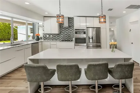 3641 N 55th Avenue Hollywood FL 33021