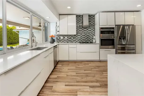3641 N 55th Avenue Hollywood FL 33021