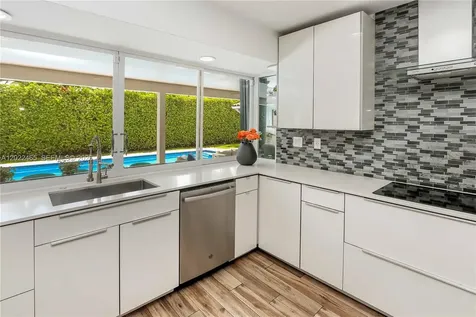 3641 N 55th Avenue Hollywood FL 33021