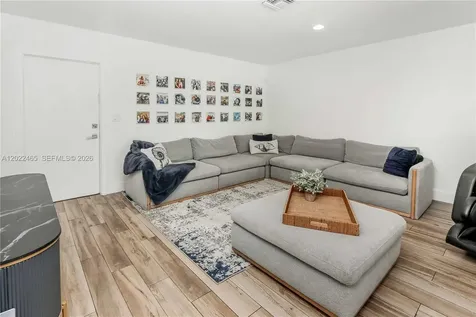 3641 N 55th Avenue Hollywood FL 33021