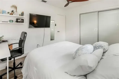 3641 N 55th Avenue Hollywood FL 33021