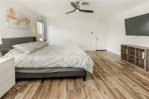 3641 N 55th Avenue Hollywood FL 33021