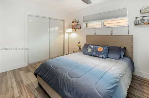 3641 N 55th Avenue Hollywood FL 33021