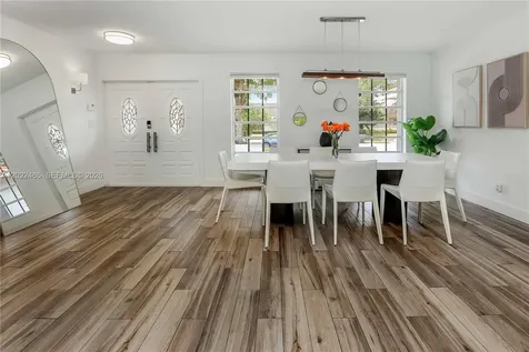 3641 N 55th Avenue Hollywood FL 33021