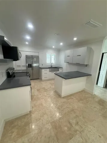 13932 Kendale Lakes Drive Miami FL 33183