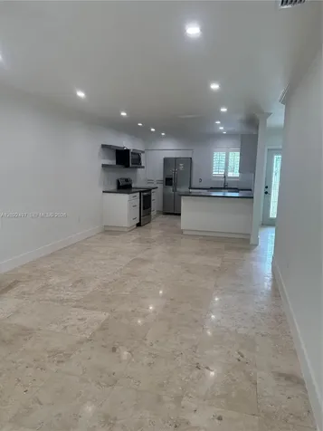 13932 Kendale Lakes Drive Miami FL 33183