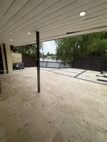 13932 Kendale Lakes Drive Miami FL 33183