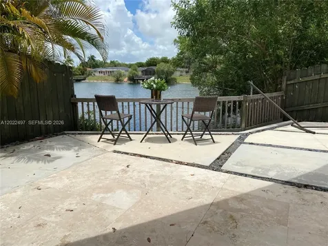 13932 Kendale Lakes Drive Miami FL 33183