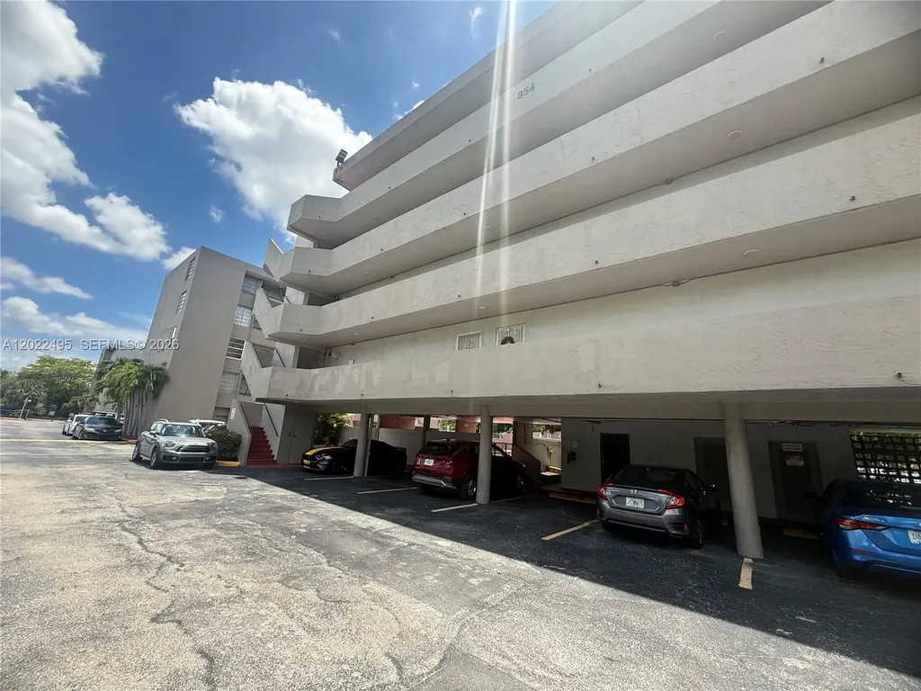 Miami FL 33172