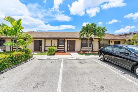 3840 Farragut Street Hollywood FL 33021