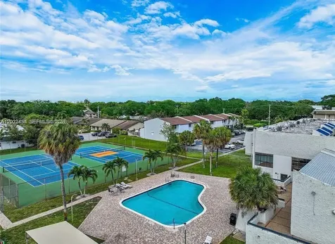 3840 Farragut Street Hollywood FL 33021