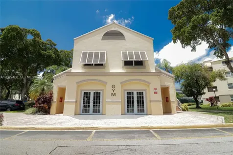 8245 Lake Drive Doral FL 33166