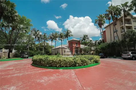 8245 Lake Drive Doral FL 33166