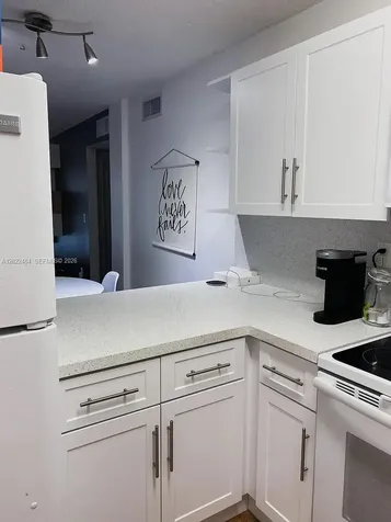 2775 W 52nd Street Hialeah FL 33016