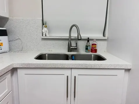 2775 W 52nd Street Hialeah FL 33016