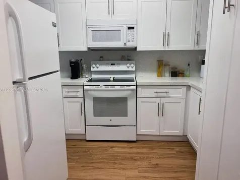 2775 W 52nd Street Hialeah FL 33016