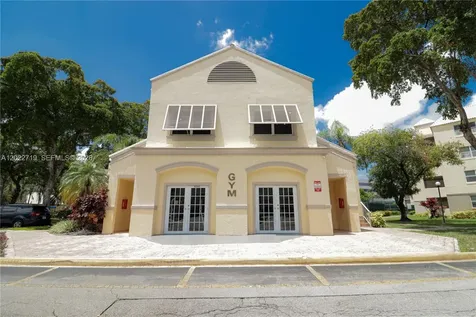 8245 Lake Drive Doral FL 33166