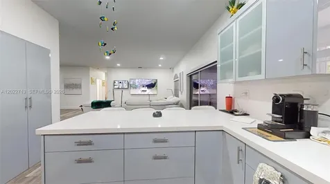 357 W 44th Street Hialeah FL 33012
