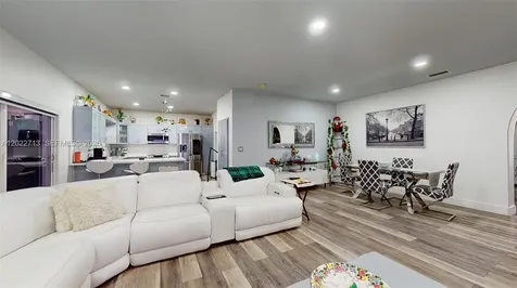 357 W 44th Street Hialeah FL 33012