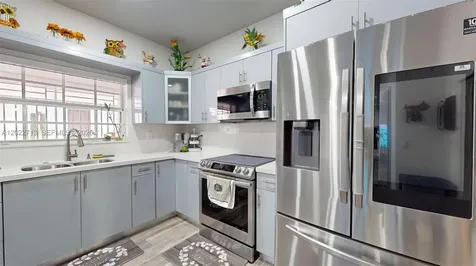357 W 44th Street Hialeah FL 33012