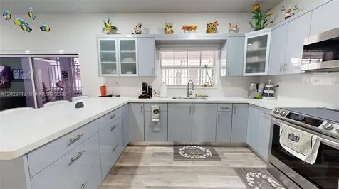 357 W 44th Street Hialeah FL 33012