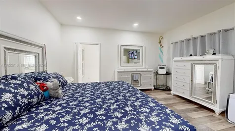 357 W 44th Street Hialeah FL 33012