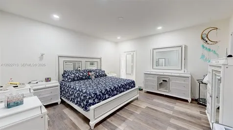 357 W 44th Street Hialeah FL 33012