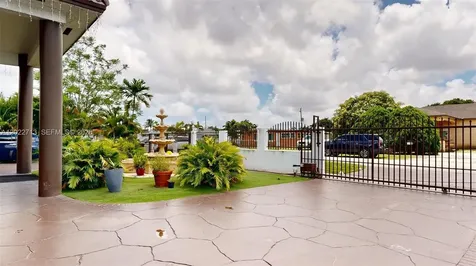 357 W 44th Street Hialeah FL 33012