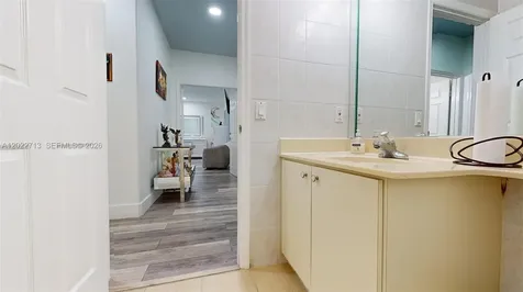 357 W 44th Street Hialeah FL 33012