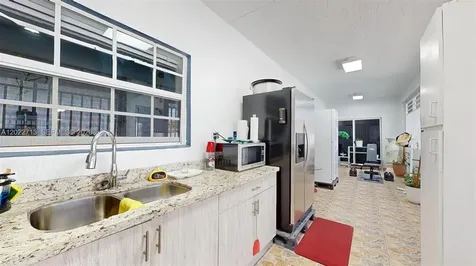 357 W 44th Street Hialeah FL 33012