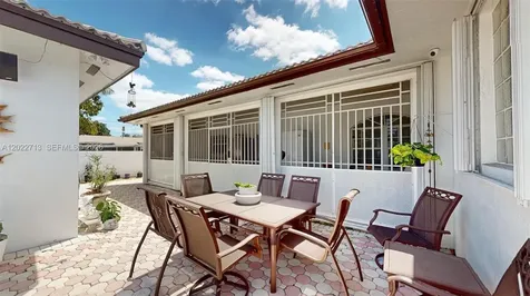 357 W 44th Street Hialeah FL 33012