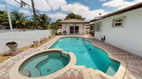 357 W 44th Street Hialeah FL 33012