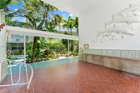 1925 Washington Avenue Miami Beach FL 33139