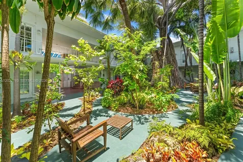 1925 Washington Avenue Miami Beach FL 33139