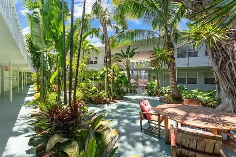 1925 Washington Avenue Miami Beach FL 33139