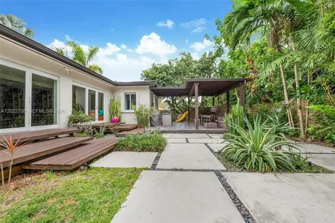 5800 SW 50th Terrace Miami FL 33155