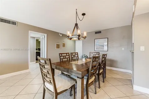 6039 Collins Avenue Miami Beach FL 33140