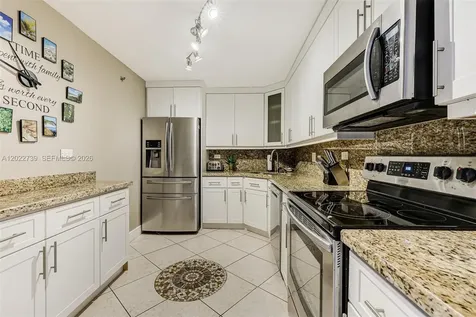 6039 Collins Avenue Miami Beach FL 33140