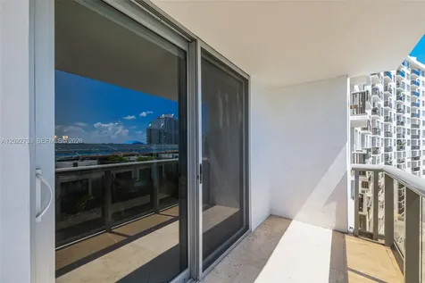 6039 Collins Avenue Miami Beach FL 33140