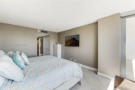 6039 Collins Avenue Miami Beach FL 33140