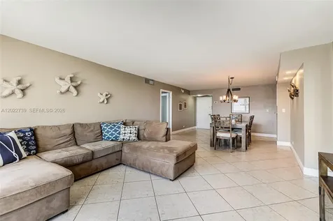 6039 Collins Avenue Miami Beach FL 33140