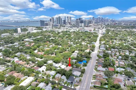 21 NE 48th Street Miami FL 33137