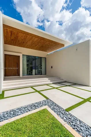 7825 SW 128th Street Pinecrest FL 33156