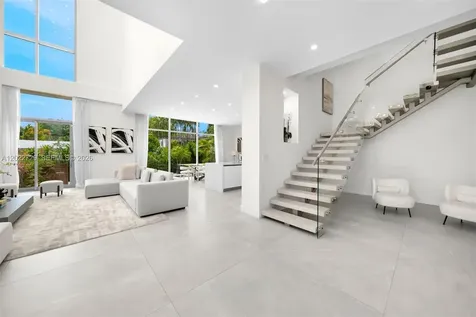 1201 W 47th Street Miami Beach FL 33140