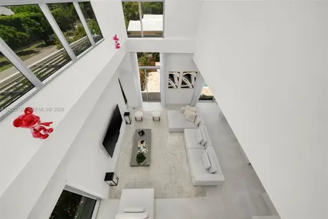 1201 W 47th Street Miami Beach FL 33140