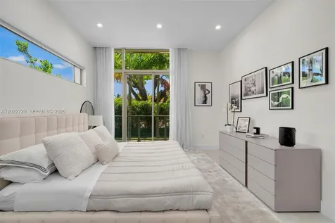 1201 W 47th Street Miami Beach FL 33140