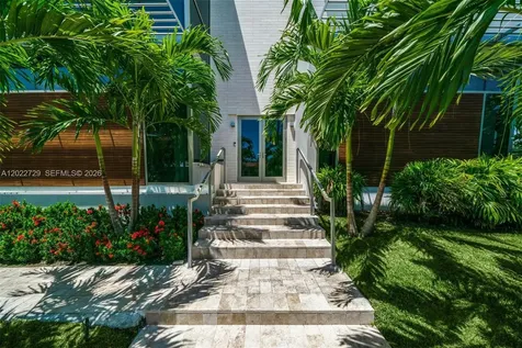 1201 W 47th Street Miami Beach FL 33140