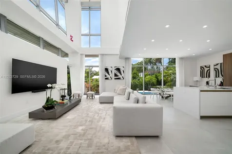 1201 W 47th Street Miami Beach FL 33140