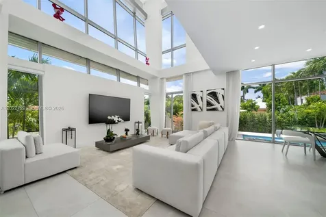 1201 W 47th Street Miami Beach FL 33140
