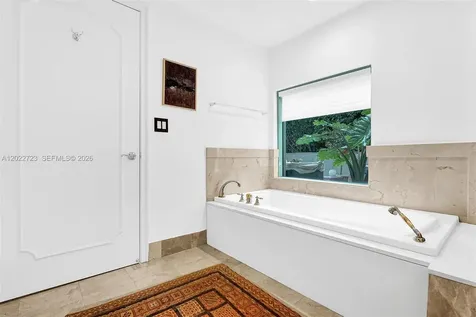 3400 SW 27th Avenue Miami FL 33133